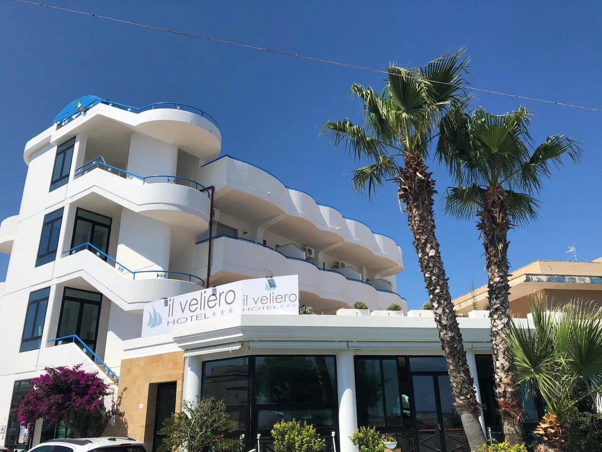 Hotel Il Veliero Торе Сан Джовани Удженто Екстериор снимка