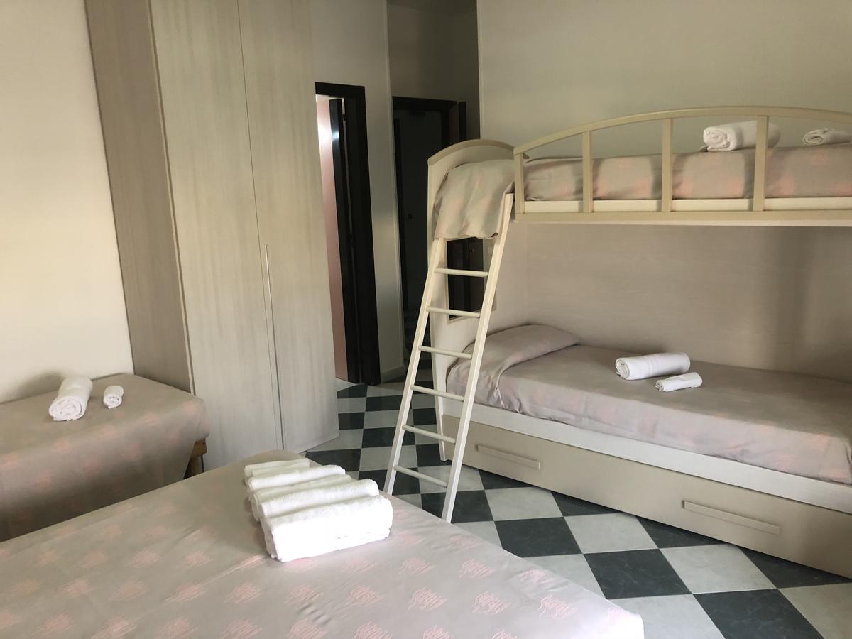 Hotel Il Veliero Торе Сан Джовани Удженто Екстериор снимка
