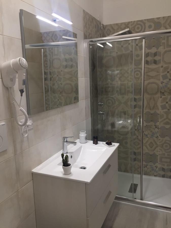 Hotel Il Veliero Торе Сан Джовани Удженто Екстериор снимка